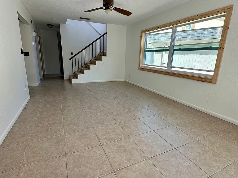 2034 Los Lomas Dr — Photo 4