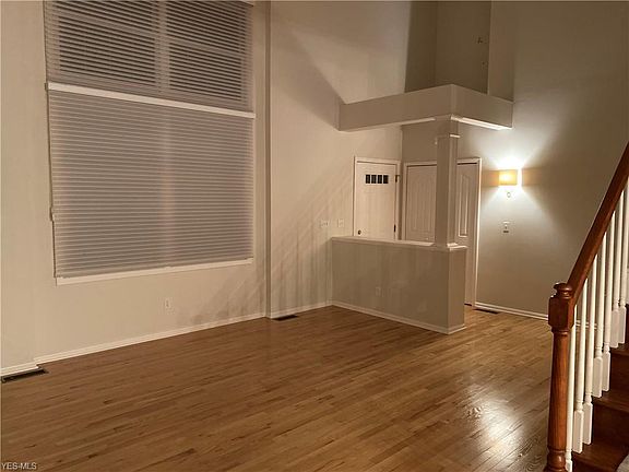 4th image of 19303 Charter Ln