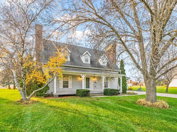 494 N Jones Ave, Amboy, IL 61310