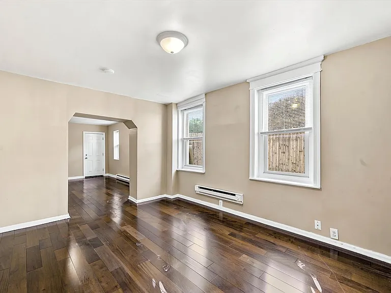 2111 Orthodox St — Photo 7