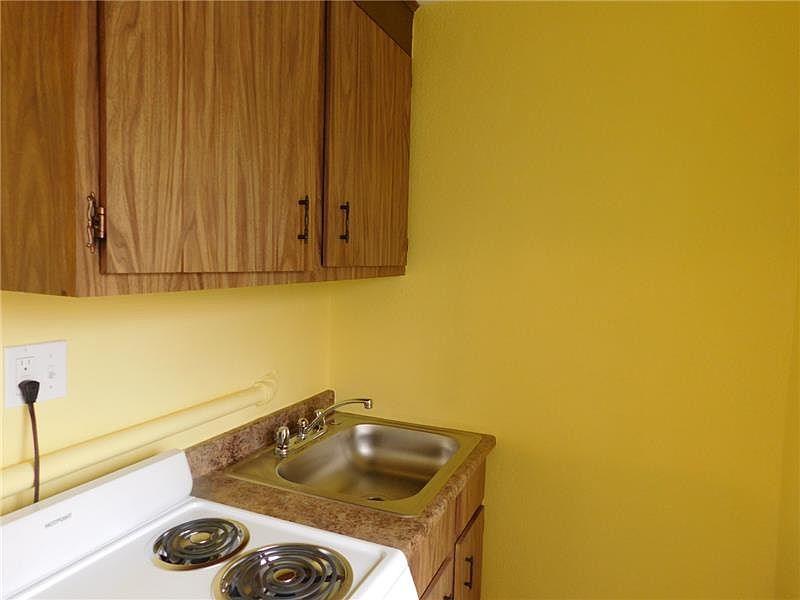 2nd image of 356 Lincoln St APT 28