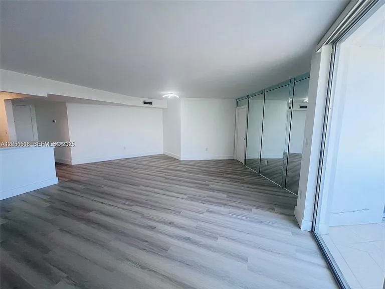 1200 NE Miami Gardens Dr #501W — Photo 9