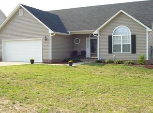 622 Americana Dr, Raeford, NC 28376