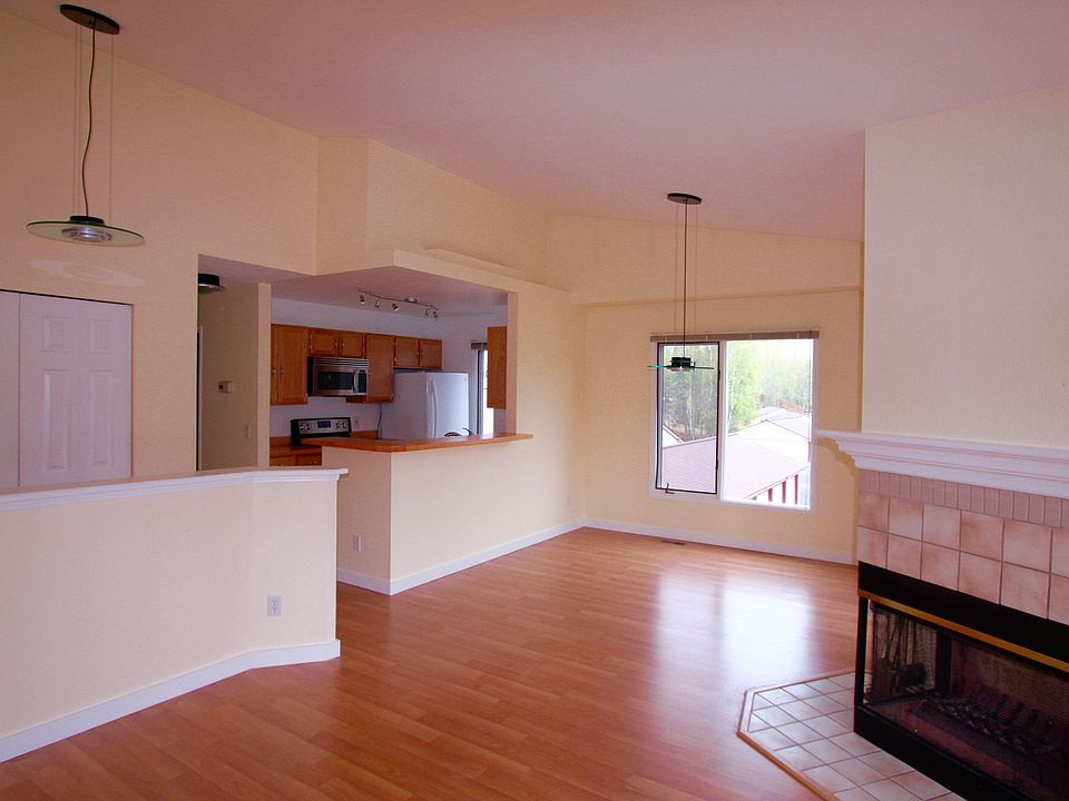 Kitchen/Entryway/Dining Room