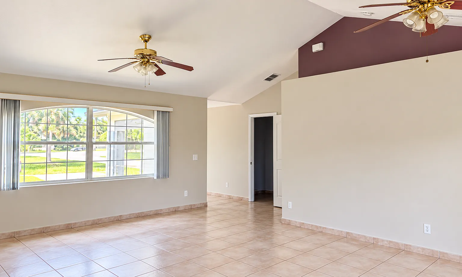 4 bed, 1460 sqft, $2,600 — Photo 2