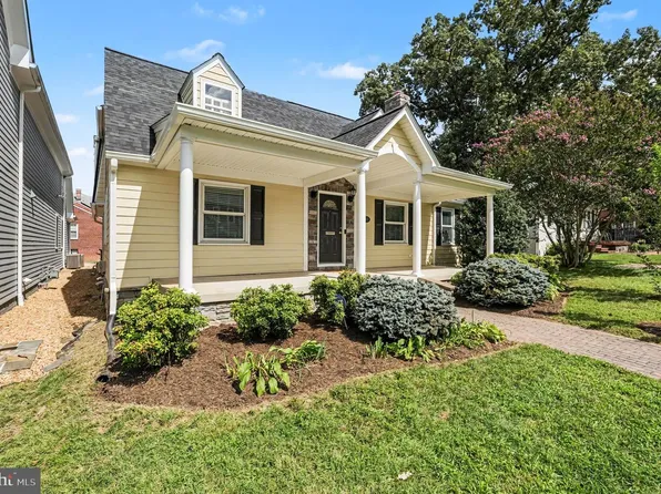 1319 Augustine Ave, Fredericksburg, VA 22401
