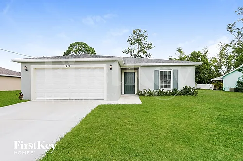 1219 SW Jacqueline Ave Photo 1