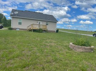 815 White Rd, Portland, TN 37148