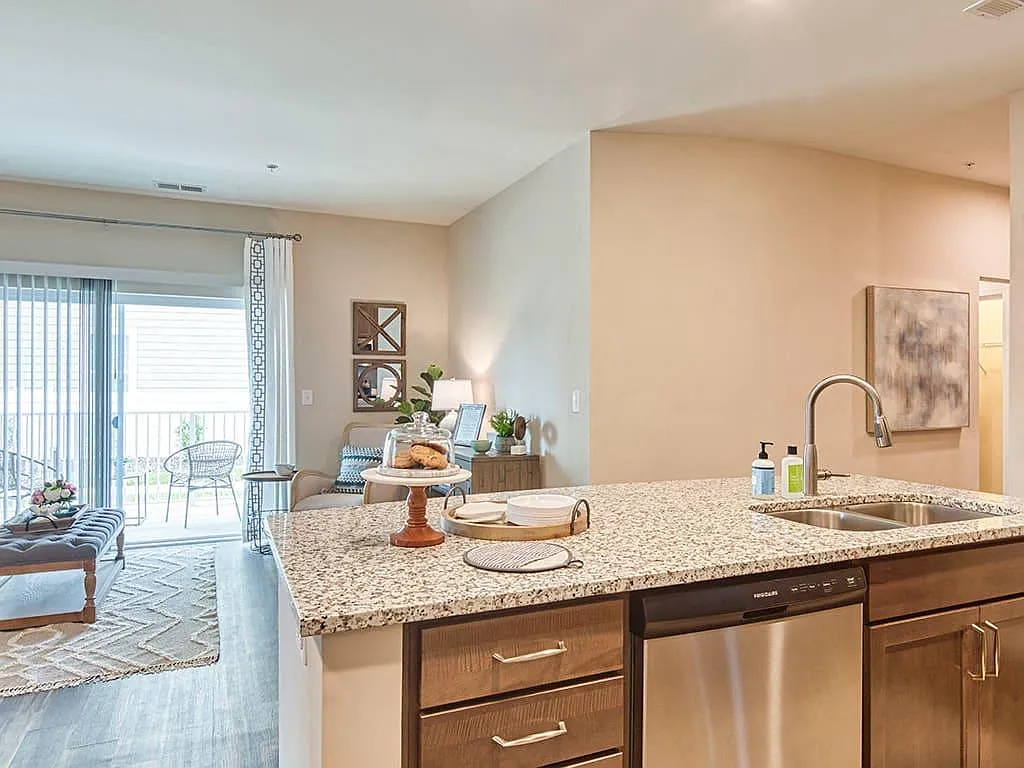 Sapphire at Centerpointe — Photo 3