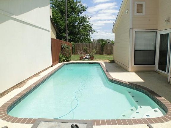 4th image of 7615 Alcomita Dr