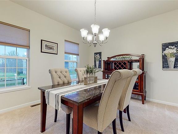 5th image of 6627 Regal Woods Dr