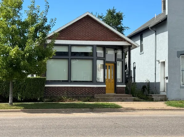 403 Mankato Ave, Winona, MN 55987