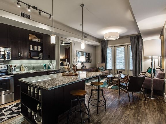 8_65_13535-lyndhurst-st-austin-tx-High-Res-6