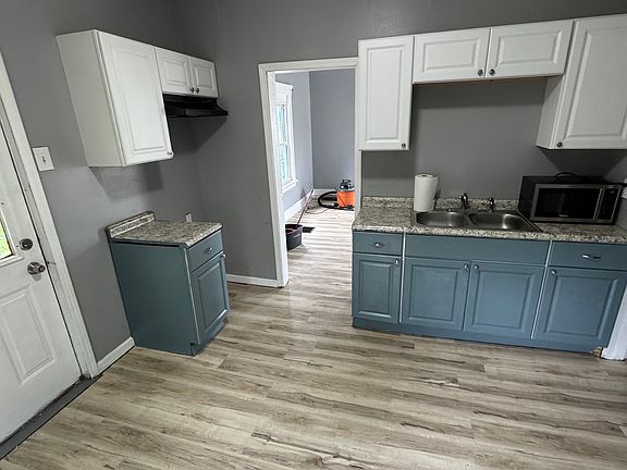 4th image of 624 W 14th St
