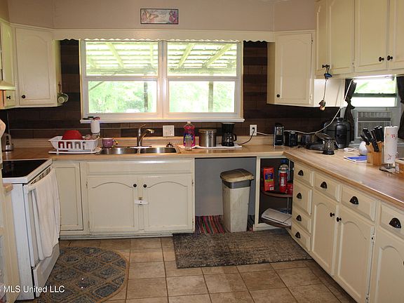 5th image of 3085 Beauregard Rd