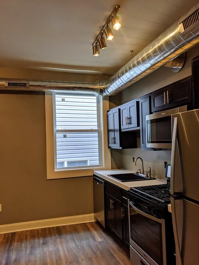 3 bed, $2,250 — Photo 3