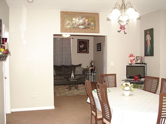4th image of 28 S Fulton Ave
