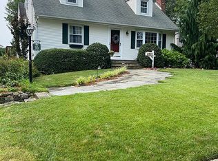 16 Archung Rd, Wayne, NJ 07470