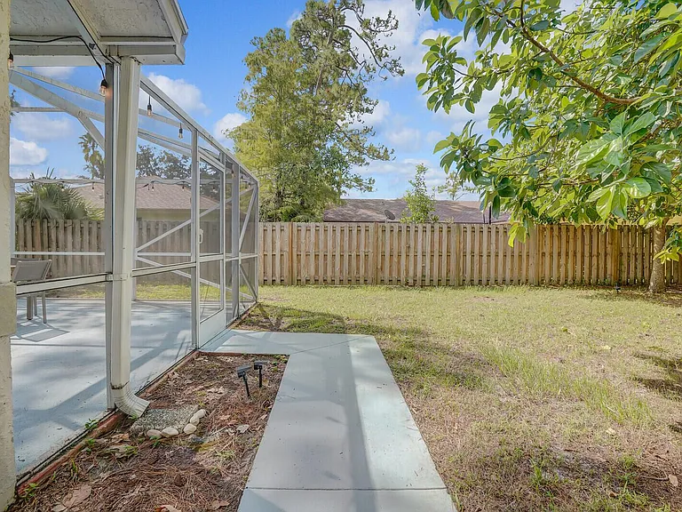 1329 Periwinkle Pl — Photo 17