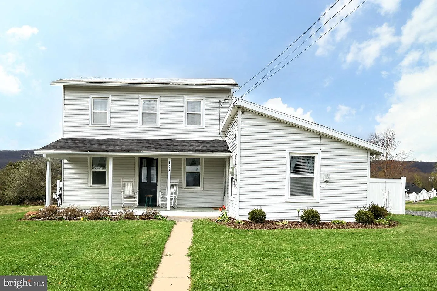 153 Manor Rd photo 1