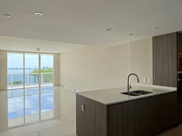 600 NE 27th St APT 802, Miami, FL 33137