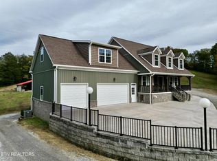 10050 Hines Valley Rd, Lenoir City, TN 37771