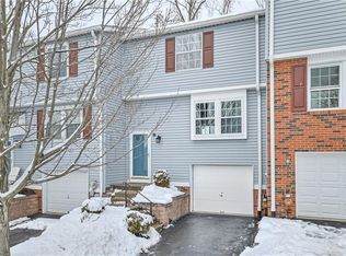 297 Murrays Ln, Castle Shannon, PA 15234