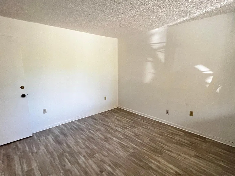 730 Coral Way #101 — Photo 24