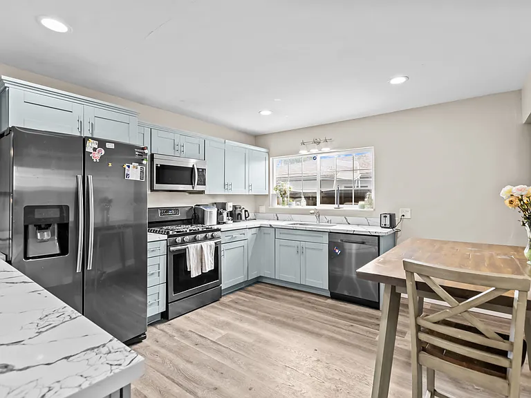 5059 Campanile Dr — Photo 12