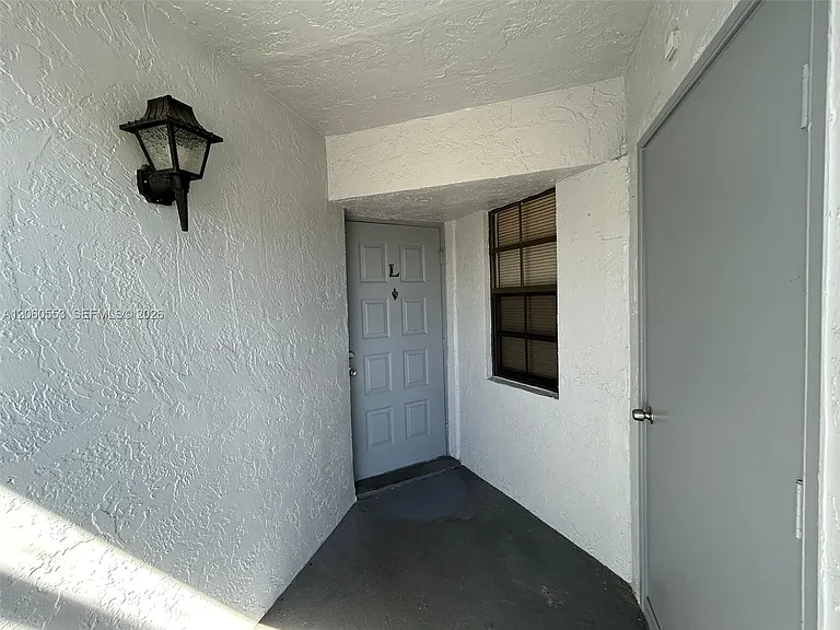 805 N Franklin Ave #805L — Photo 7