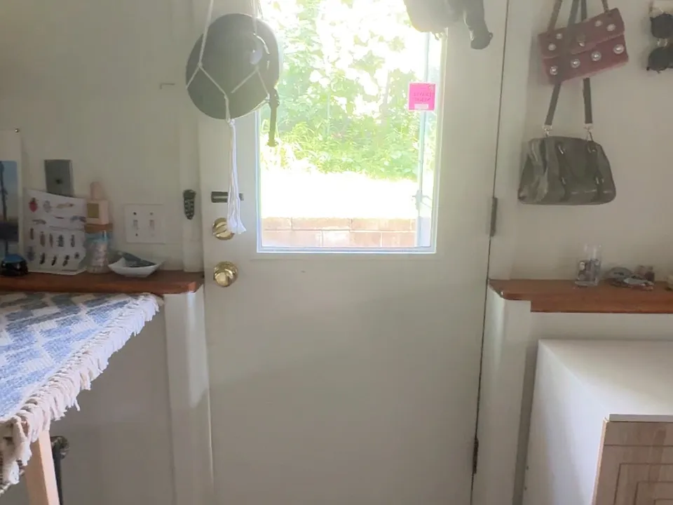 entrance/exit