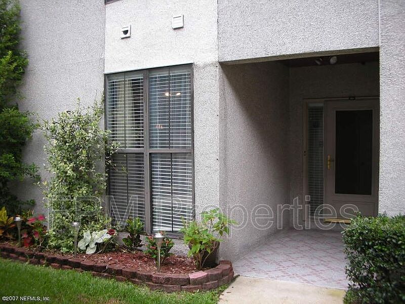 1st image of 1601 Wood Hill Pl