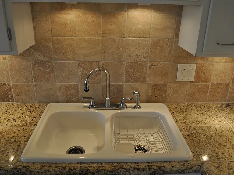 2910 Abigail Dr #4 — Photo 2