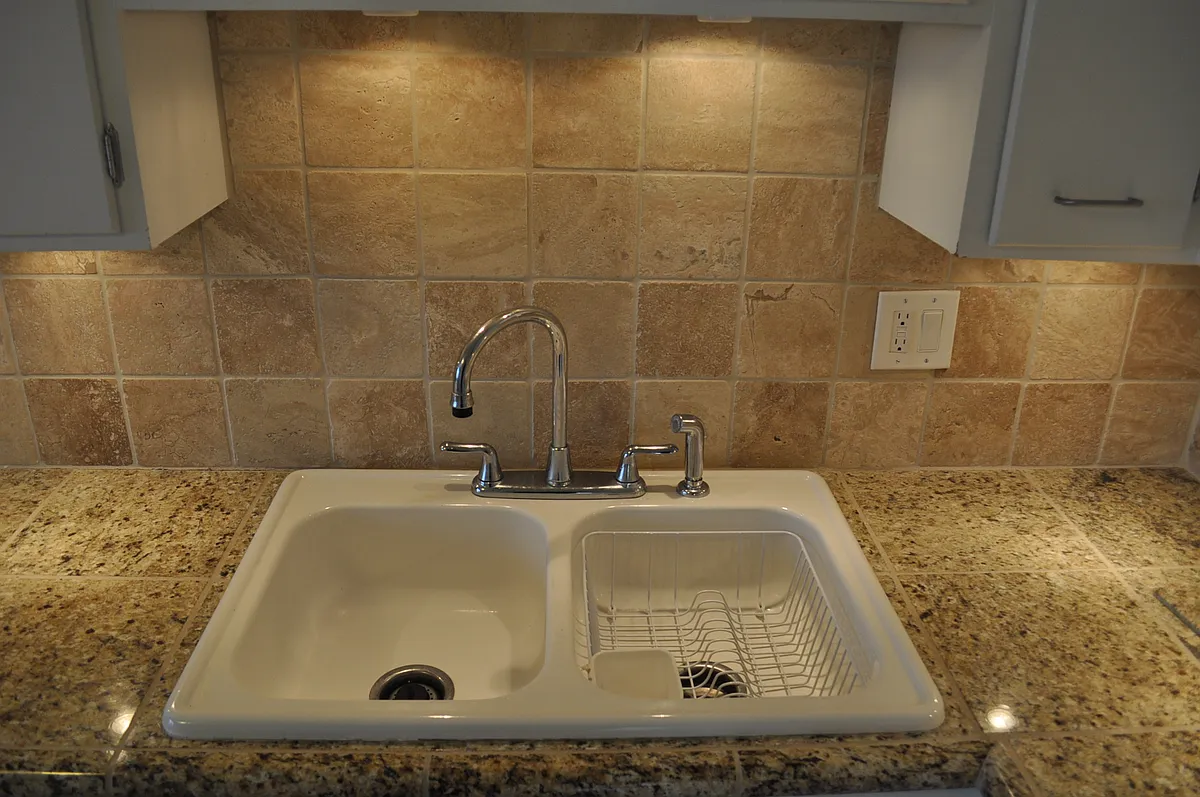 Building Photo - 2910 Abigail Dr #4