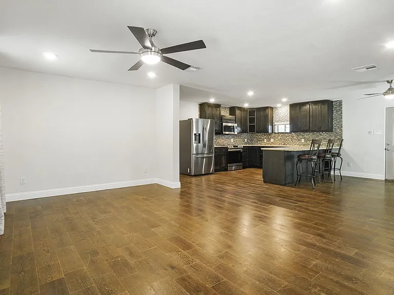 617 Park St — Photo 6