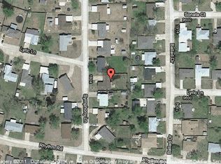 1928 Symphony Ln, Midwest City, OK 73130