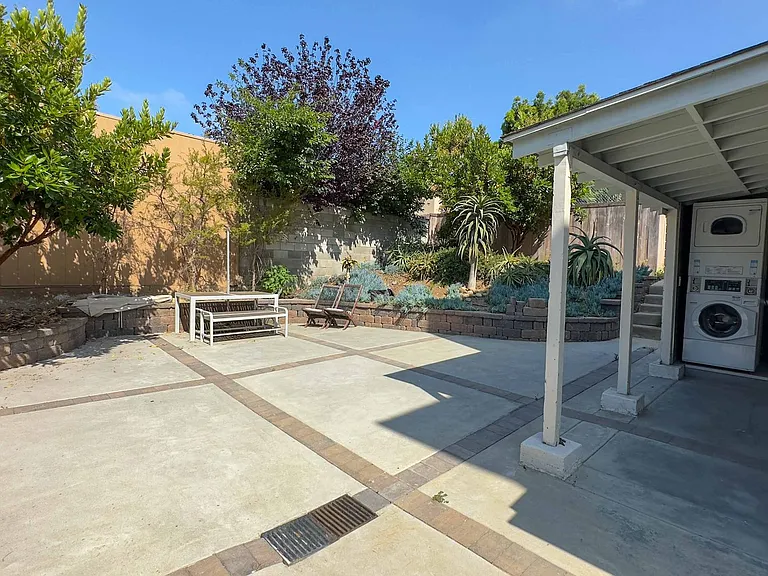 2330 Union St — Photo 20