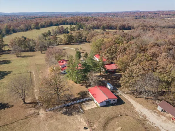 6805 F Hwy, Farmington, MO 63640