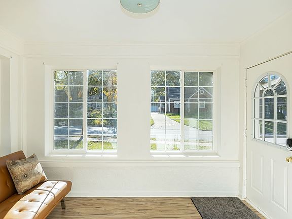 5th image of 3111 Leado Ave