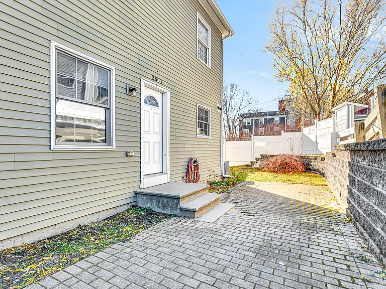 2601 Washington St — Photo 21