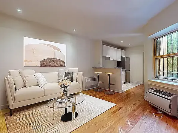 118 East 92nd Street image 1 of 6