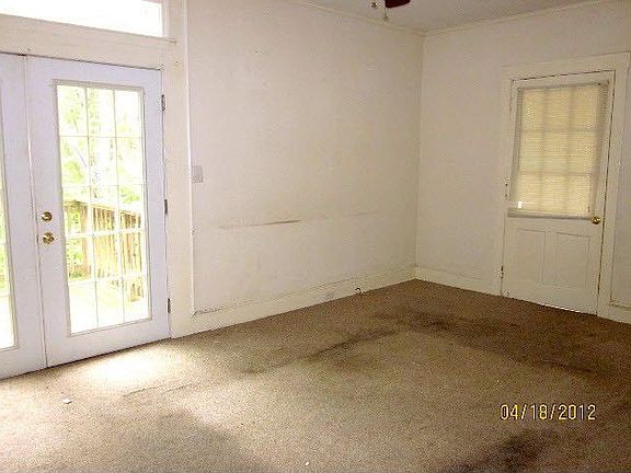 5th image of 73 Bishop Ave