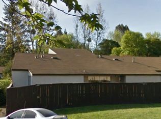 878 Trowbridge St, Santa Rosa, CA 95401