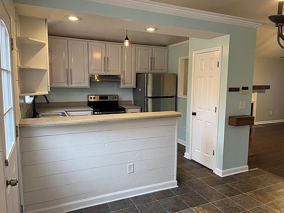 4th image of 2815 Candlewicke Dr