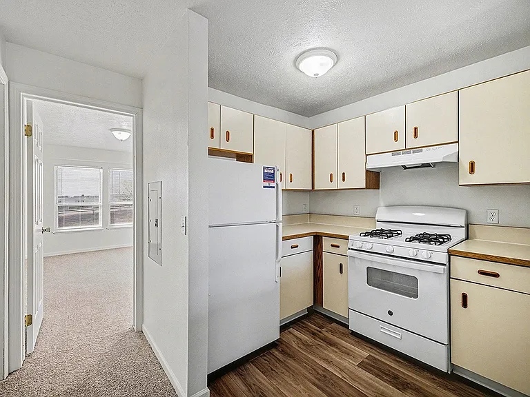 West Hampton Park Apartment Homes — Photo 30