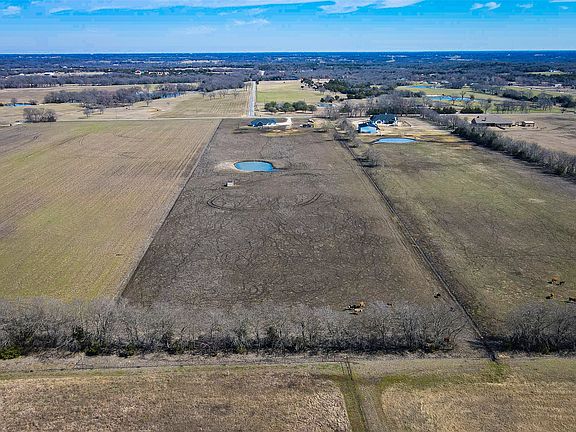 5th image of 2415 Bucksnort Rd