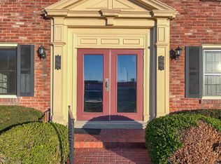 212 Hampton Dr, Evansville, IN 47715