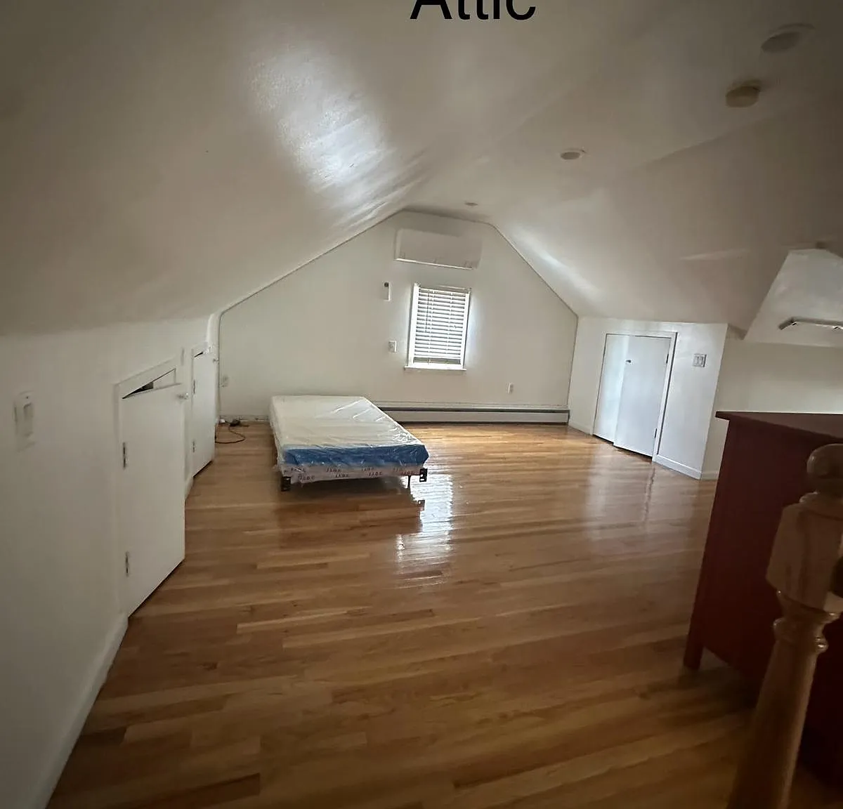 4 bed, 1.5 bath, 1606 sqft, $4,300 — Photo 1