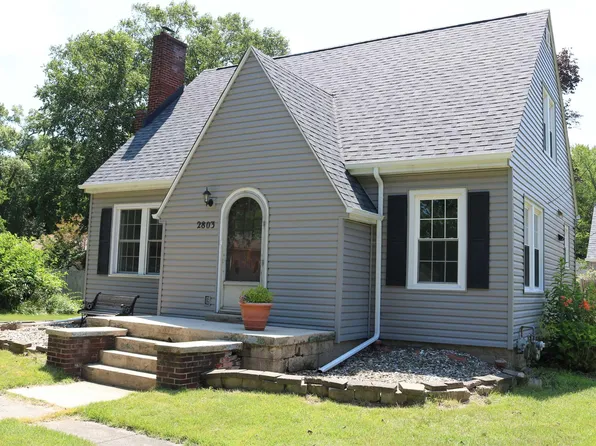2803 Greenwood Ave, Trail Creek, IN 46360