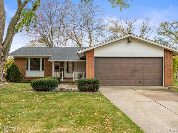 39237 Grennada St, Livonia, MI 48154